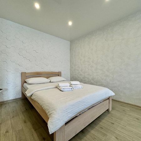 Apartpoltava Світлі Та Затишні Апартаменти В Скандинавському Стилі Центр Банківський Чек Bagian luar foto