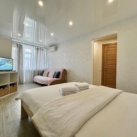 Apartpoltava Світлі Та Затишні Апартаменти В Скандинавському Стилі Центр Банківський Чек Bagian luar foto